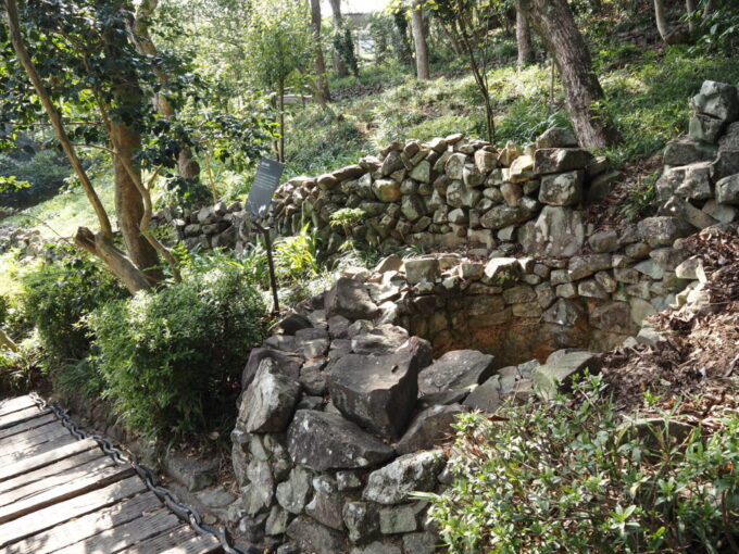 10月下旬初めての屋島四国村ミウゼアム落とし穴が特徴的な脇町の猪垣