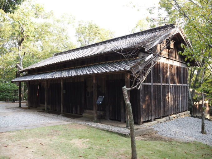 10月下旬初めての屋島四国村ミウゼアム三崎の義倉