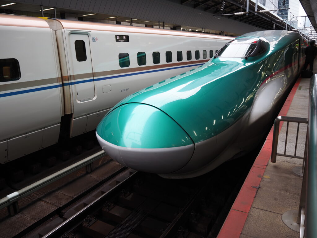 12月中旬東京駅E5系やまびこ号盛岡行き