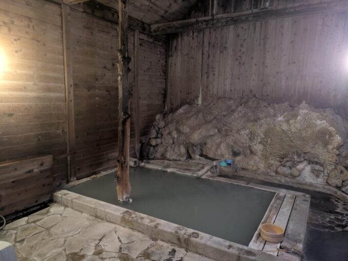 12月中旬塩原温泉郷元湯温泉秘湯の宿元泉館邯鄲の湯