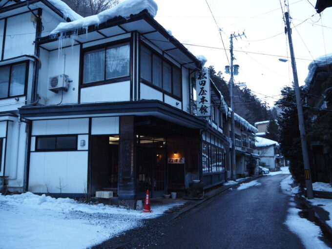 2月上旬冬の花巻台温泉松田屋旅館本館
