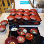 2月上旬冬の平泉中尊寺第一駐車場脇に位置する泉橋庵支店秀衡盛付わんこそば