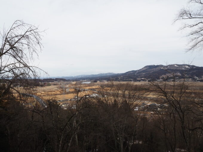 2月上旬冬の平泉中尊寺東物見台から望む冬の平泉