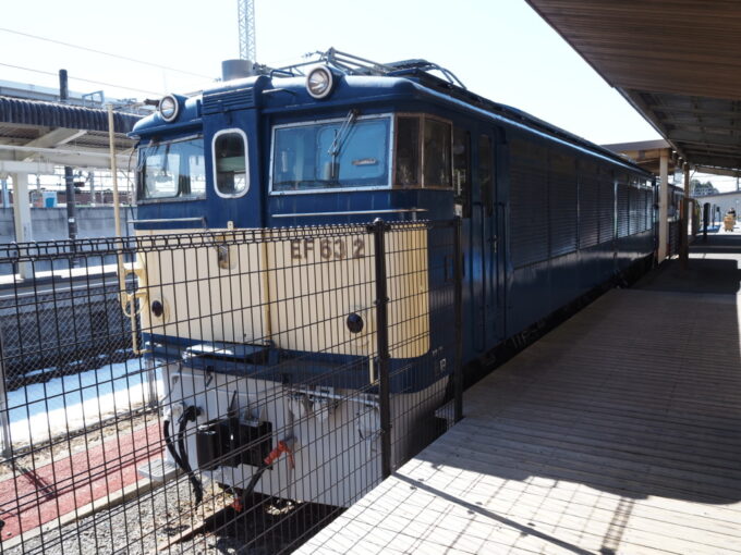 3月上旬しなの鉄道軽井沢駅に保存された国鉄型EF63形電気機関車