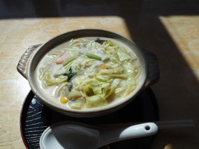 3月上旬浅間山登山口天狗温泉浅間山荘ランチのあったか土鍋ちゃんぽん