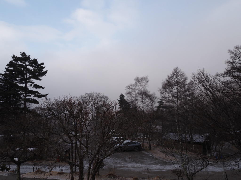 3月上旬浅間山登山口天狗温泉浅間山荘で迎えるパステルな朝