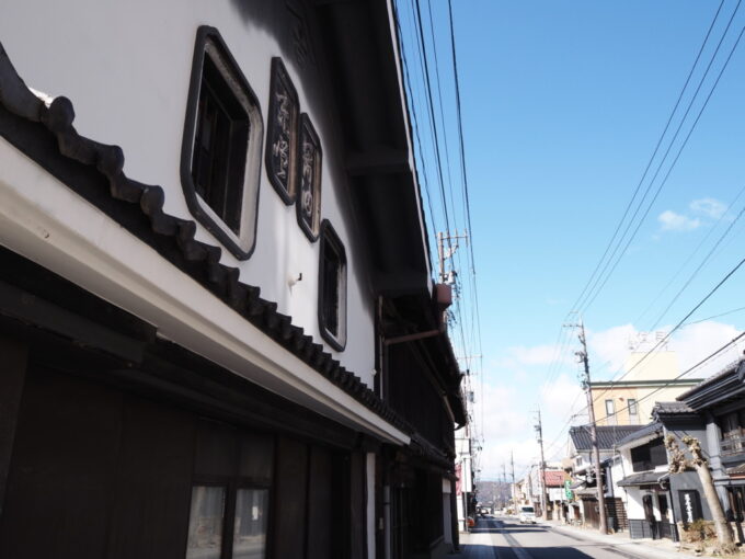 3月上旬はじめての小諸北国街道小諸宿本陣が置かれ宿場の中心として栄えた本町の街並み