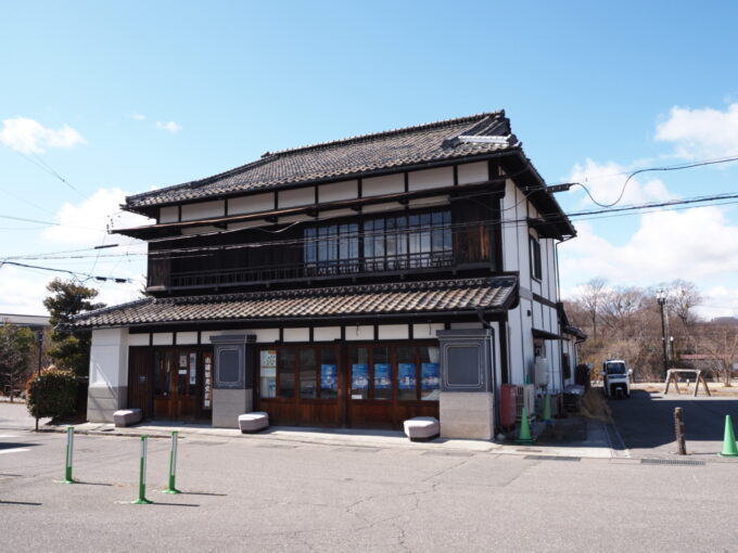 3月上旬初めての小諸繭問屋の建物を改装した小諸観光交流館