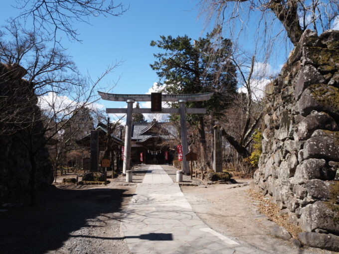 3月上旬初めての小諸小諸城址懐古園本丸跡に鎮座する懐古神社