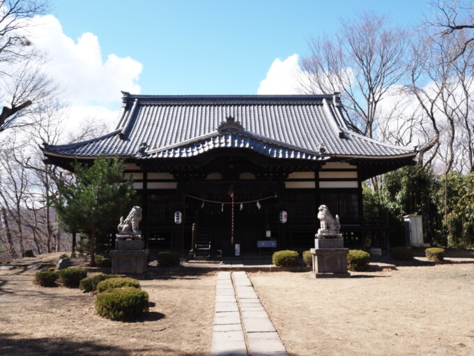 3月上旬初めての小諸小諸城址懐古園に隣接する鹿嶋神社本殿