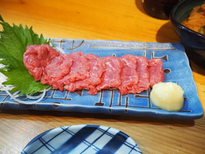 初めての上田美味だれ焼き鳥つづらや馬刺し