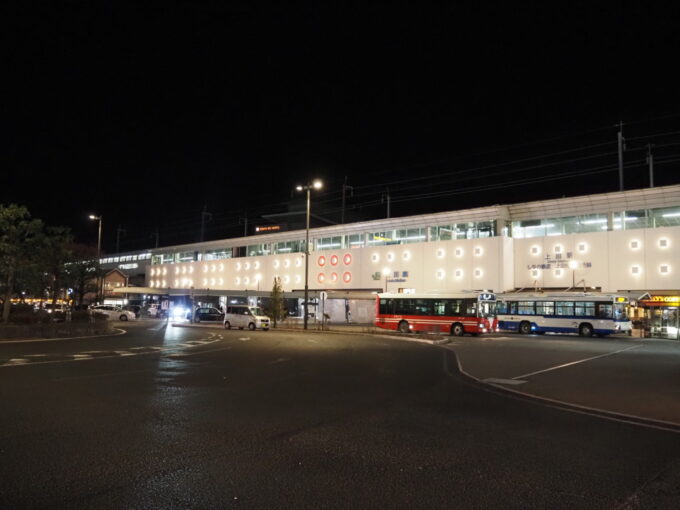 3月上旬初めての上田夜闇に輝く上田駅