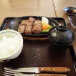 4月中旬春うららの那須高原ステーキハウス寿楽本店那須和牛おすすめサイコロステーキ150g