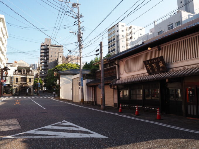 5月中旬26年ぶりの長崎福砂屋長崎本店と丸山町交番の歴史を感じさせる建築美