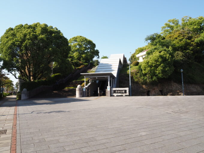 5月中旬26年ぶりの長崎平和公園入口