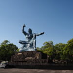 5月中旬26年ぶりの長崎平和公園平和祈念像