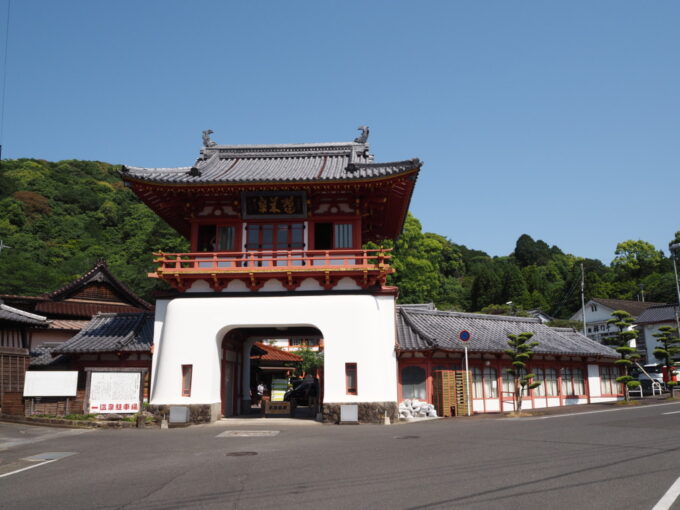 5月中旬初めての佐賀県武雄温泉の象徴である辰野金吾氏設計築111年を迎えた楼門