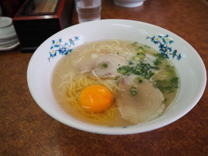 5月中旬初めての佐賀県武雄温泉人生初の佐賀ご飯元祖後楽園ラーメンに生玉子トッピング