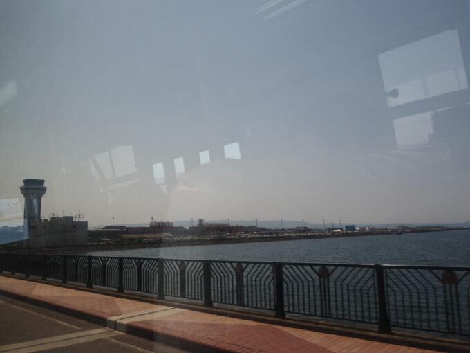 5月中旬世界初の海上空港として開港した長崎空港