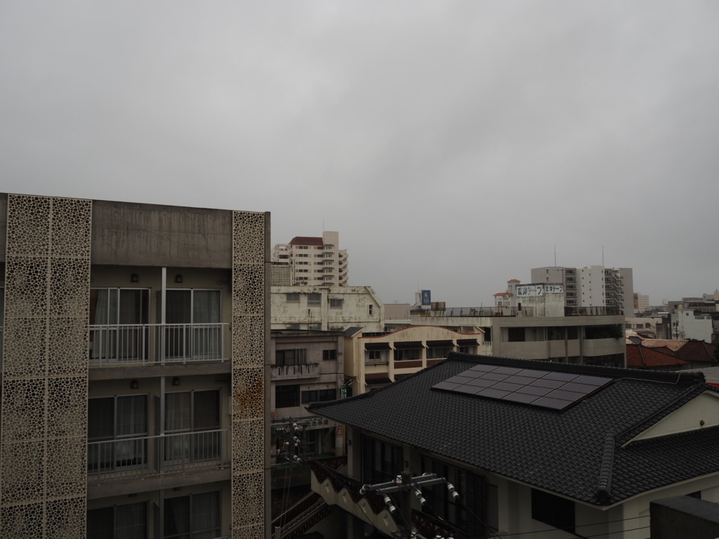 6月上旬いつもより半月早い八重山旅石垣島で迎える雨上がりの朝