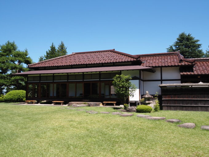 8月上旬夏の東北旅弘前藤田記念庭園重厚な佇まいの和館