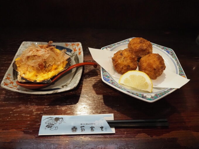8月上旬夏の東北旅弘前創作郷土料理の店菊富士本店いがめんち揚げと帆立の貝焼き味噌