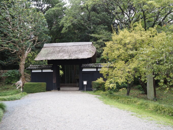 8月末日水戸日本三名園偕楽園表門