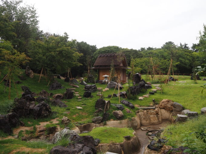 9月上旬雨の名古屋城二之丸庭園御茶屋余芳